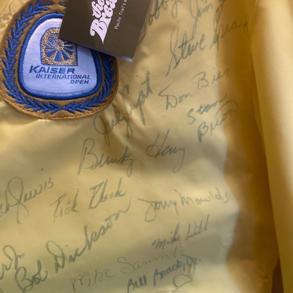 1974 Rare-Vintage Kaiser International PGA tournament Yellow Windbreaker - Picture 15 of 16